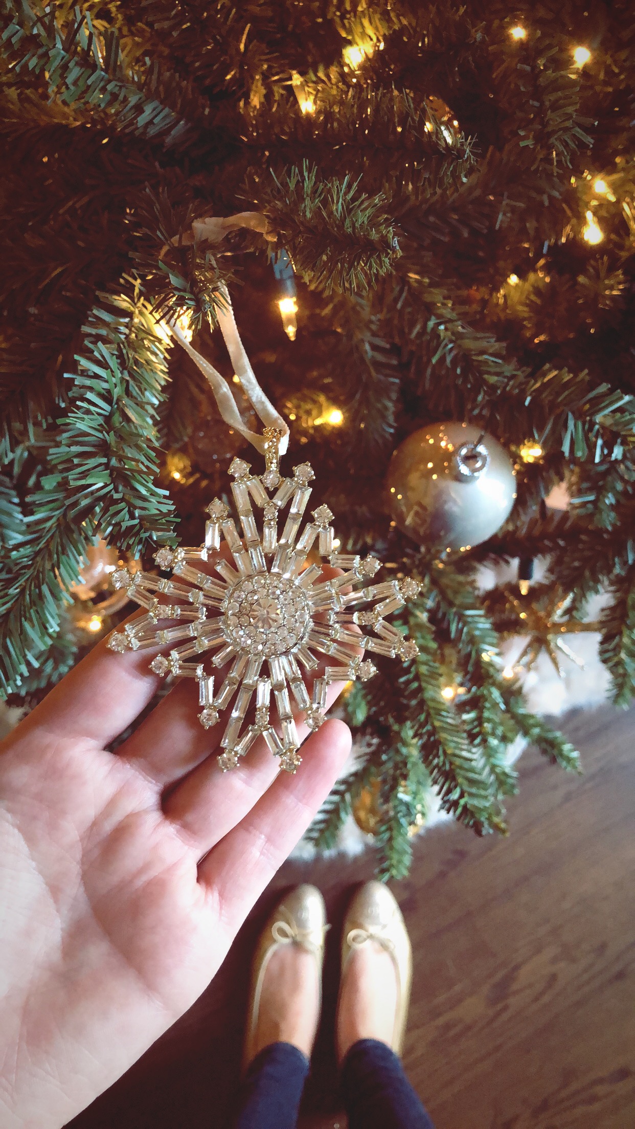 My Favorite Christmas Ornaments | The Style Scribe