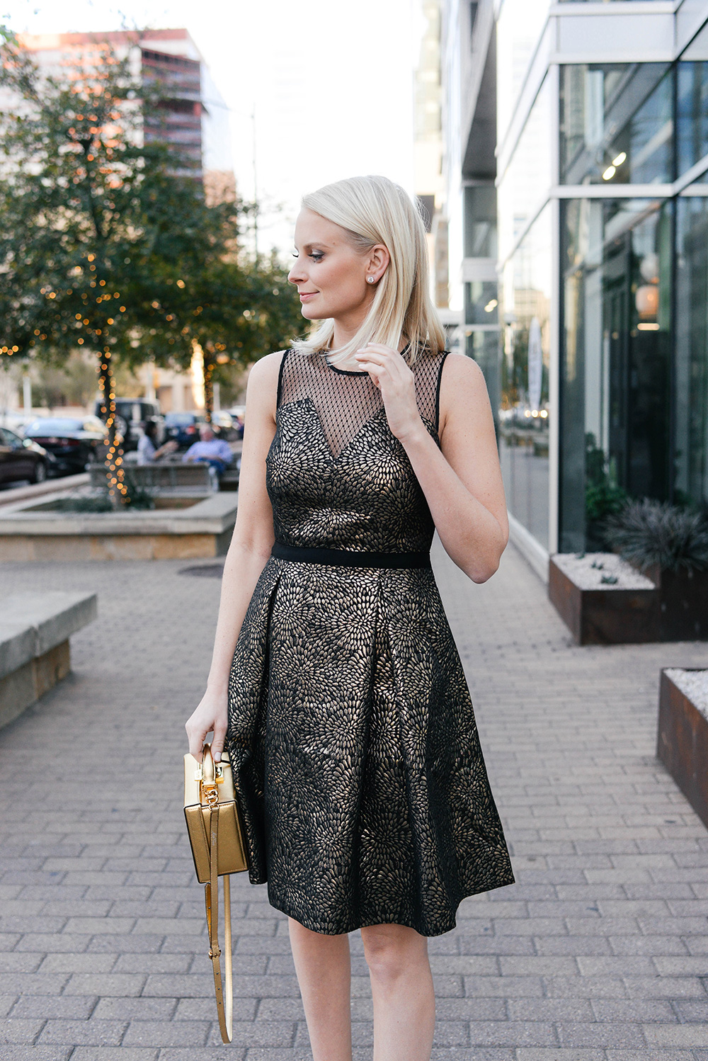 Draper James Cocktail Dress | Holiday Party Outfit Guide