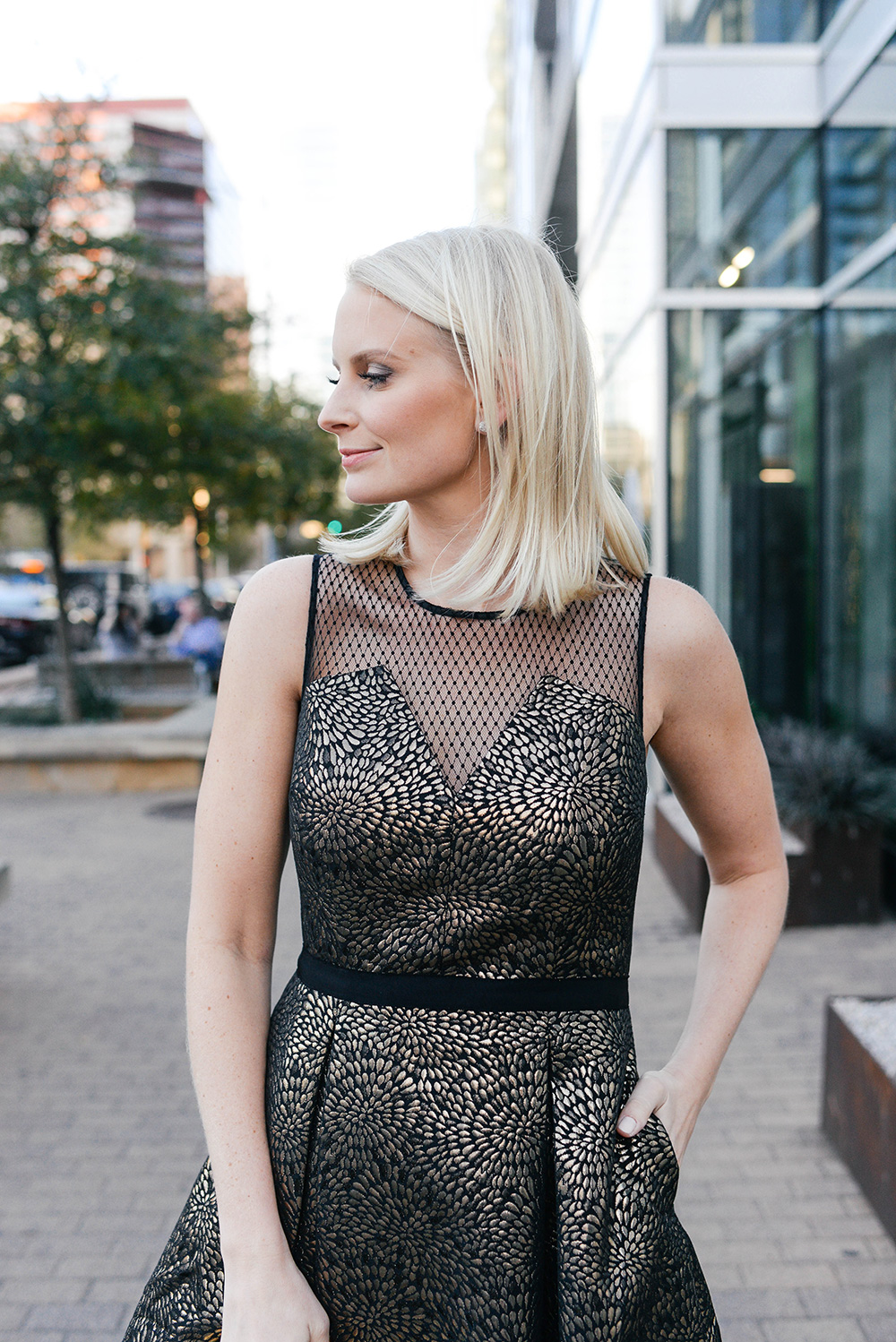 Draper James Cocktail Dress | Holiday Party Outfit Guide