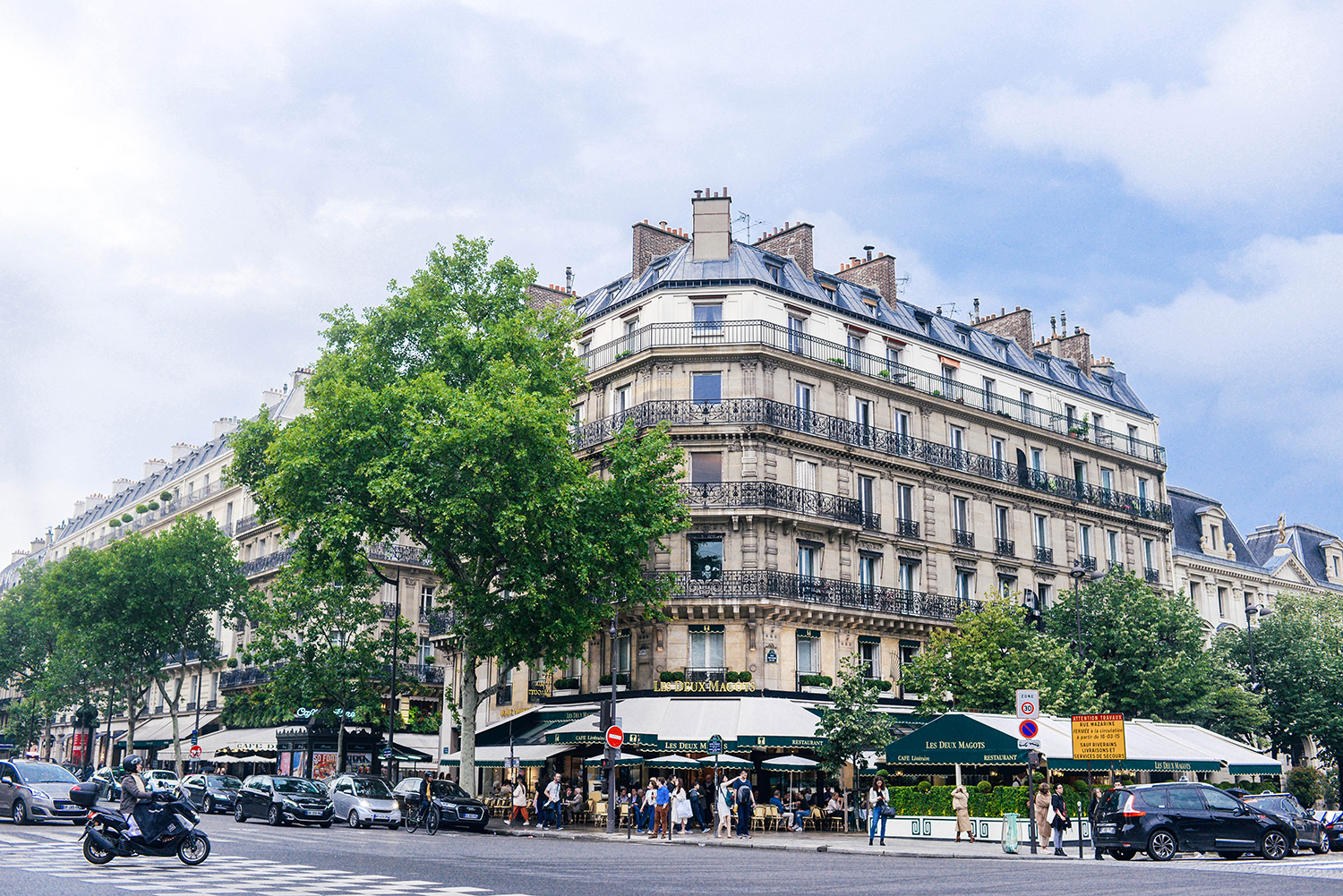 Wandering The Streets of Paris | The Style Scribe by Merritt Beck
