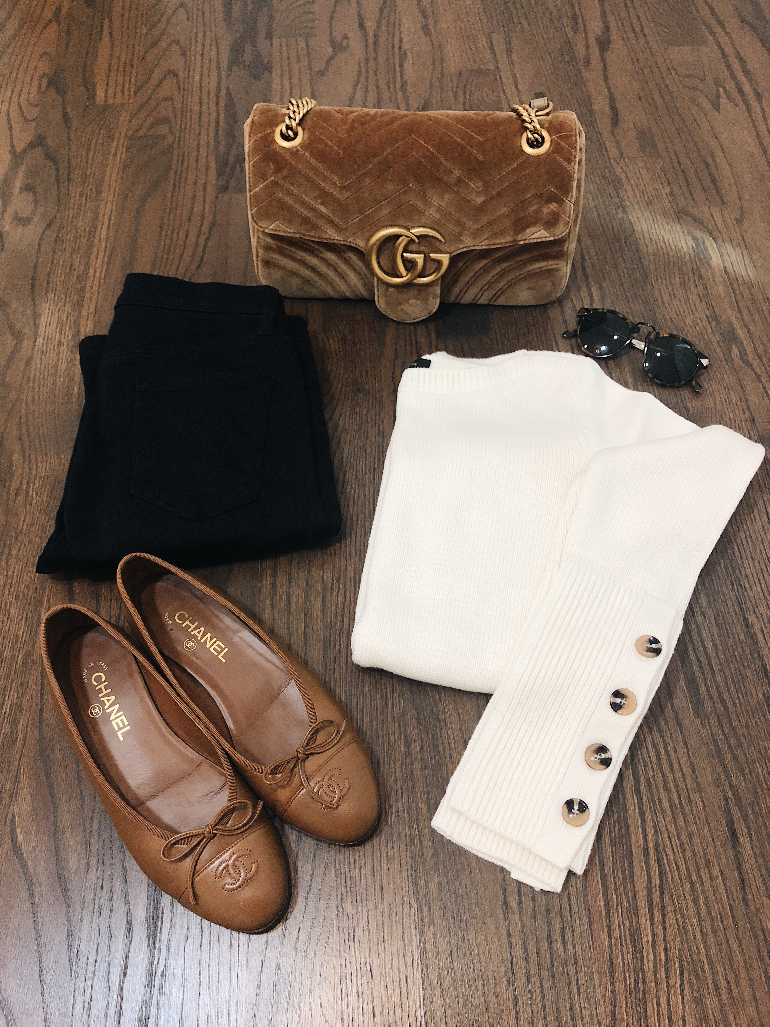 Weekend Outfit Inspiration | Fall Neutrals