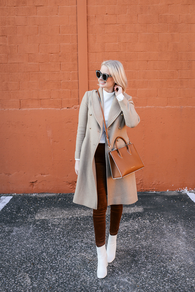 Cute and Cozy Thanksgiving Day Outfit Idea