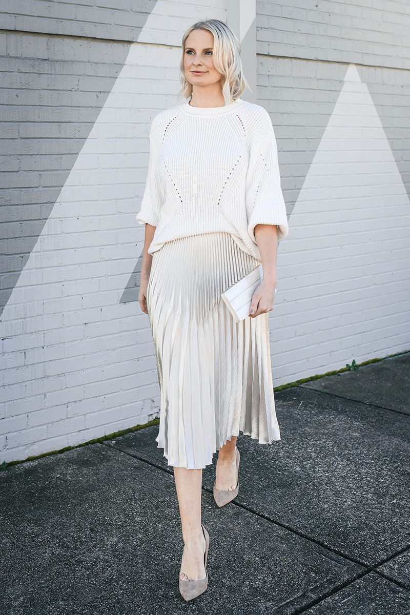 Winter White Look | How to Style A Pleated Skirt