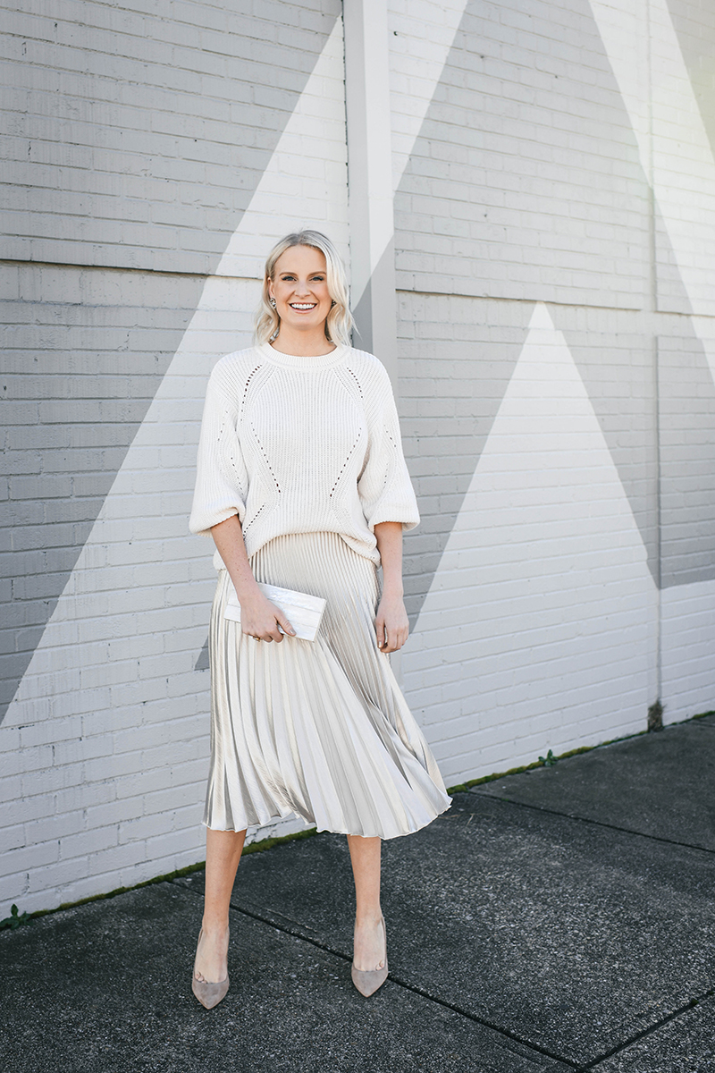Winter White Look | How to Style A Pleated Skirt