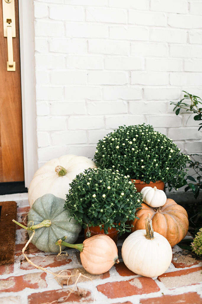 STYLING MY FRONT PORCH FOR FALL | THE STYLE SCRIBE