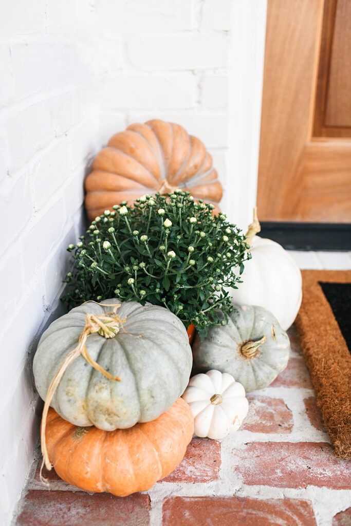 STYLING MY FRONT PORCH FOR FALL | THE STYLE SCRIBE